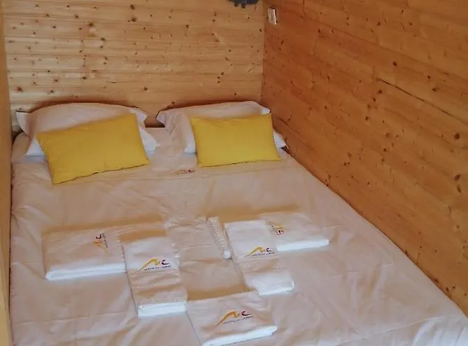 مزرعة للإقامة Monte Do Carmo *